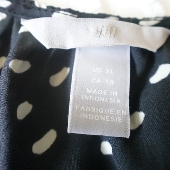 H&M Black and  off-white patterned dress - Picture 10 of 11